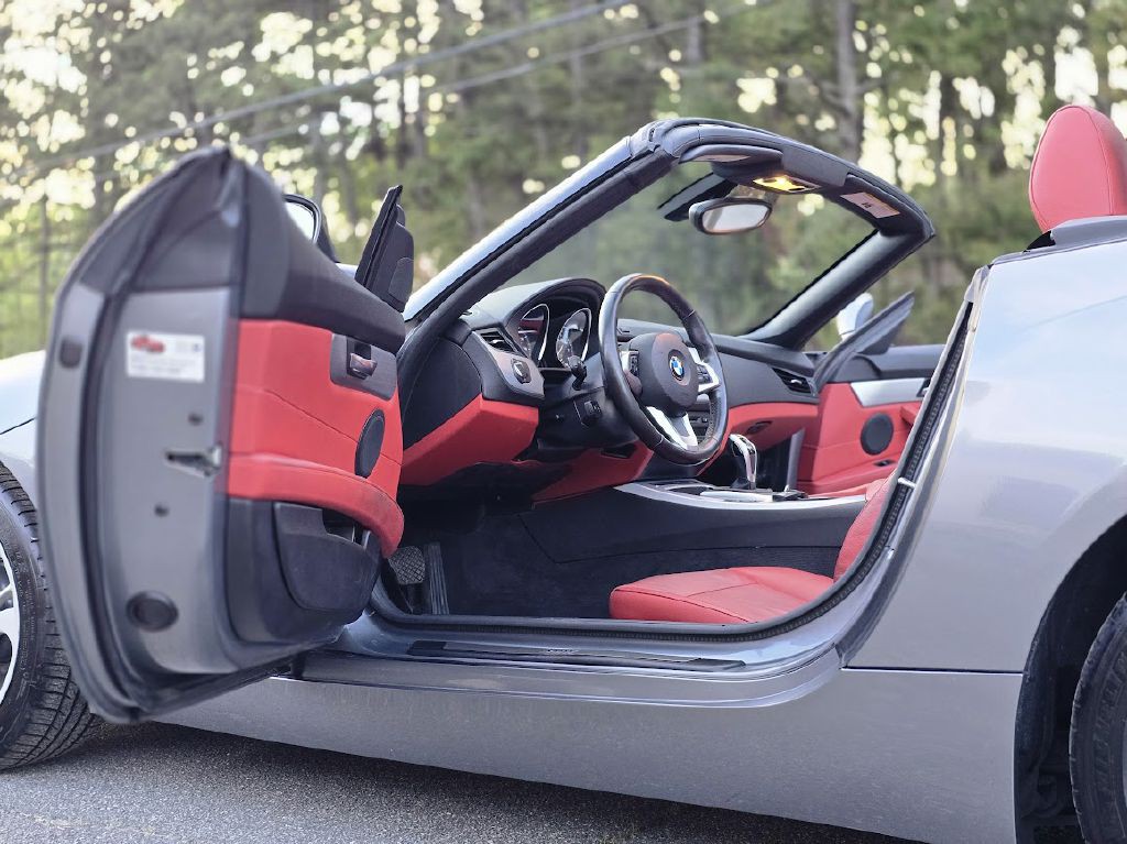 2012 BMW Z4 Image 3