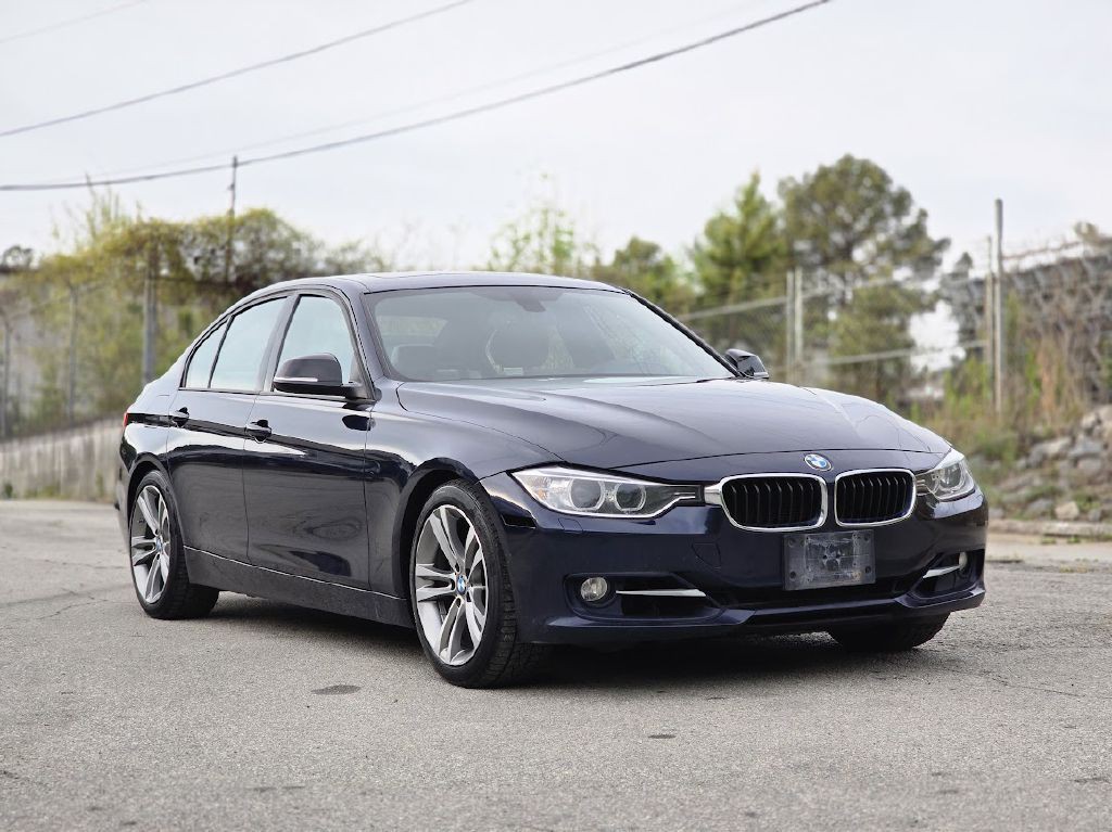 2012 BMW 3 Series Image 8