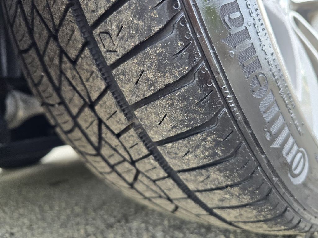 2012 BMW 3 Series Image 9