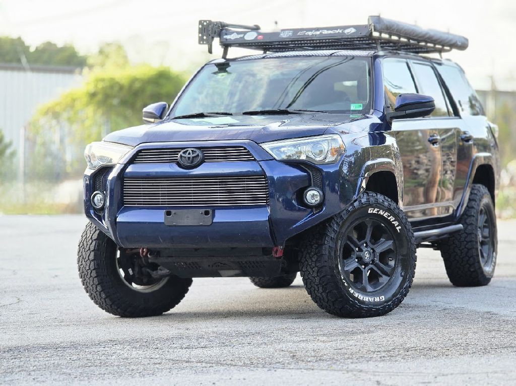 2016 Toyota 4Runner Image 2