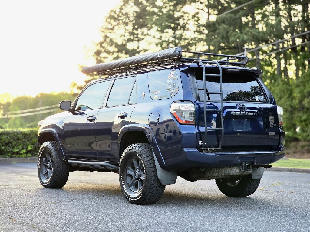 2016 Toyota 4Runner Image 6