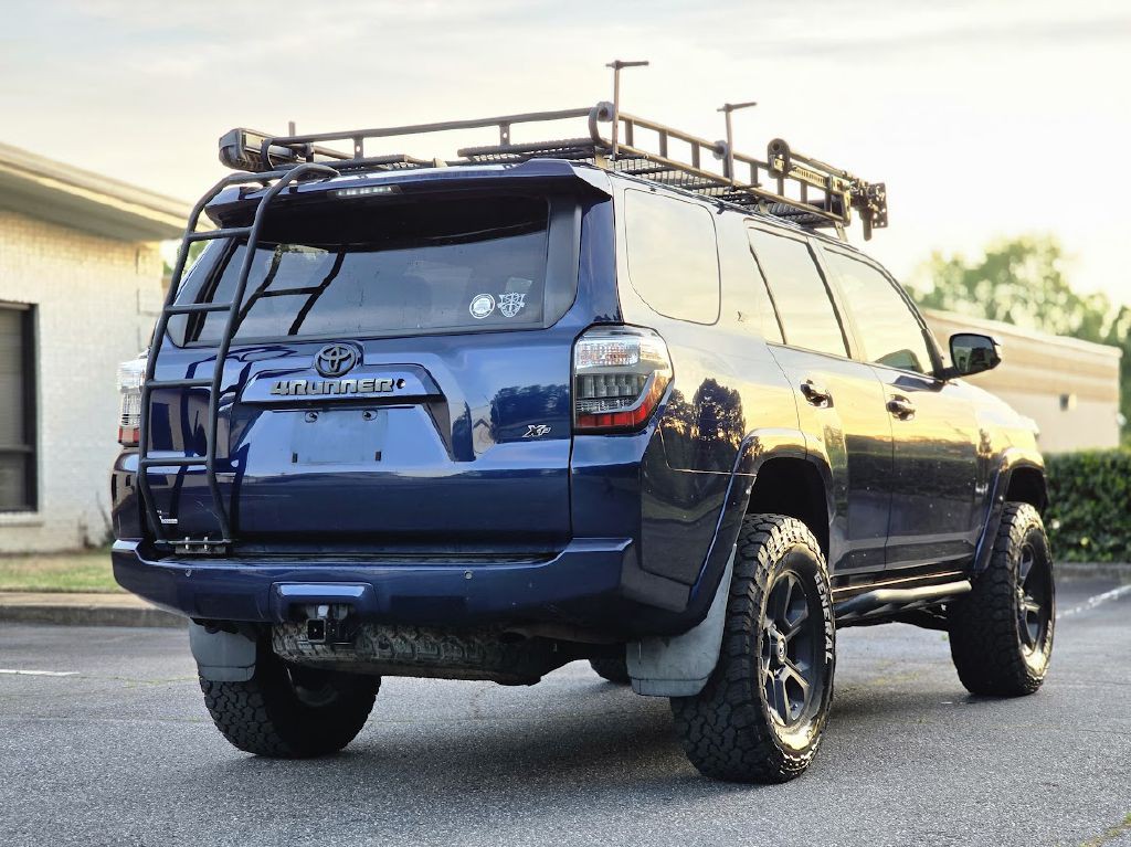 2016 Toyota 4Runner Image 9