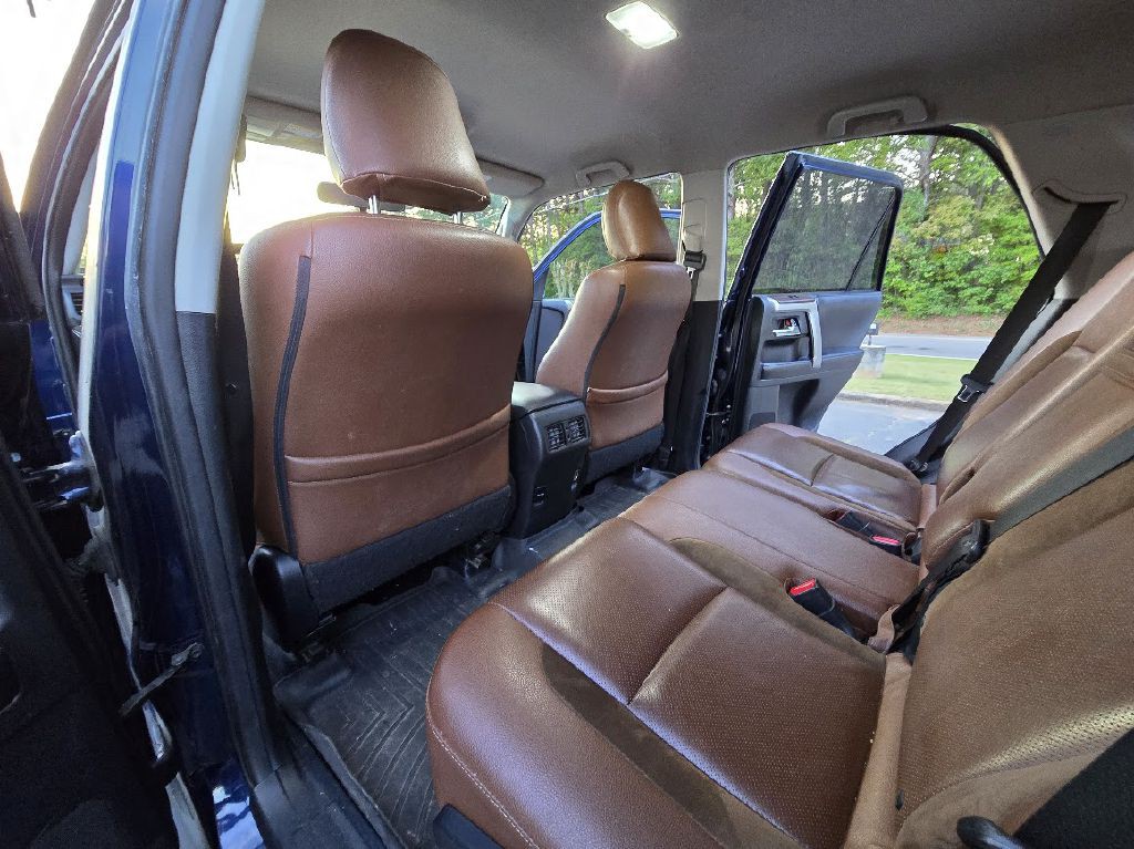 2016 Toyota 4Runner Image 22