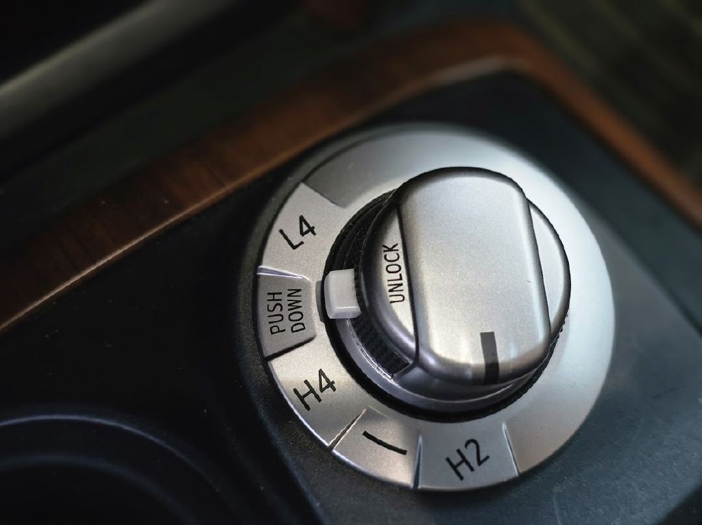 2016 Toyota 4Runner Image 34