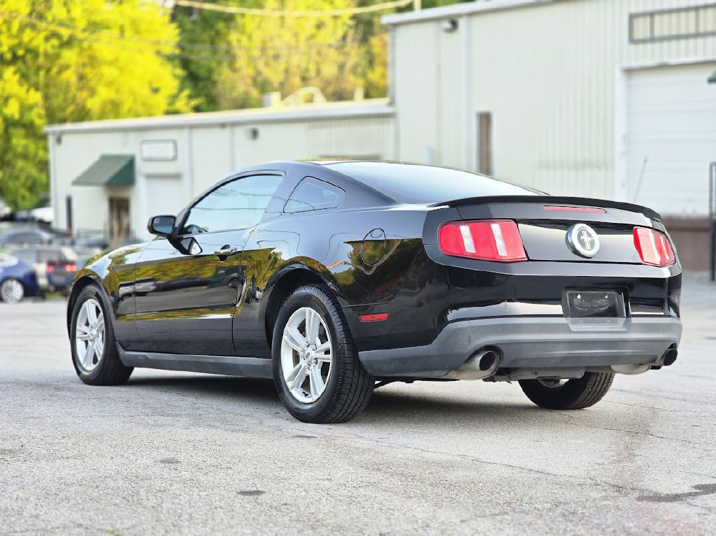 2012 Ford Mustang Image 4