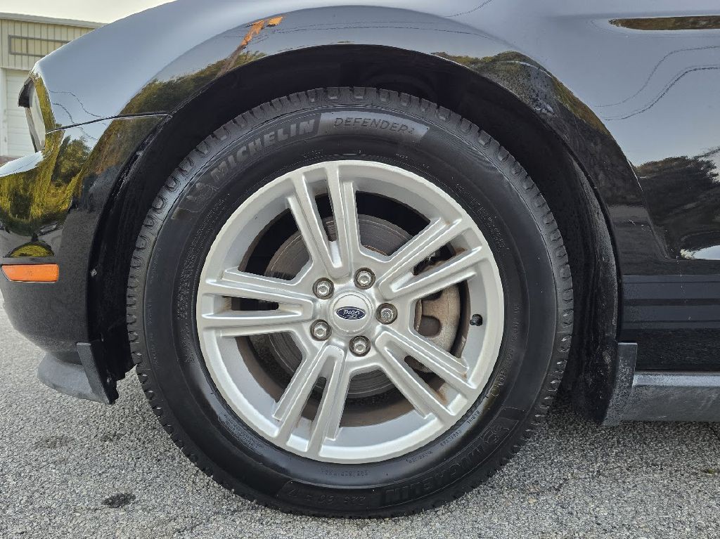 2012 Ford Mustang Image 12