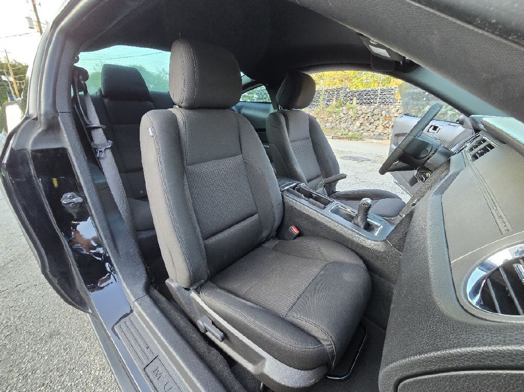 2012 Ford Mustang Image 21