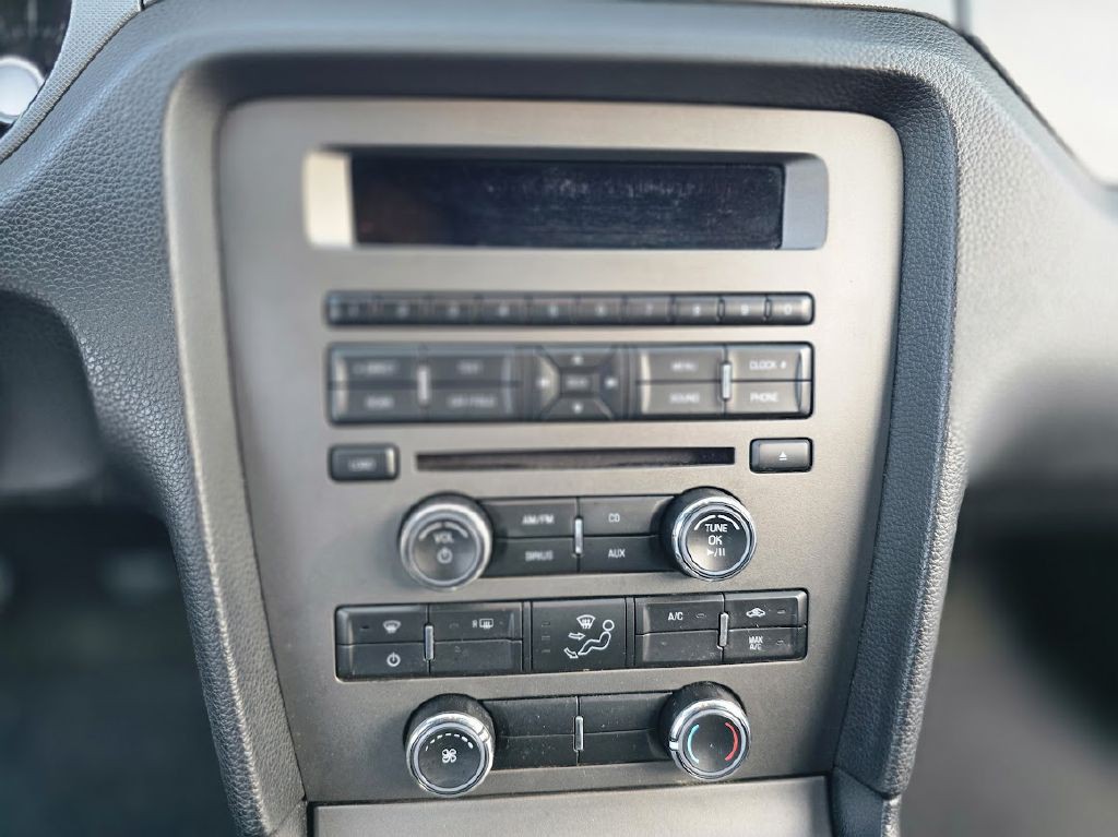 2012 Ford Mustang Image 25