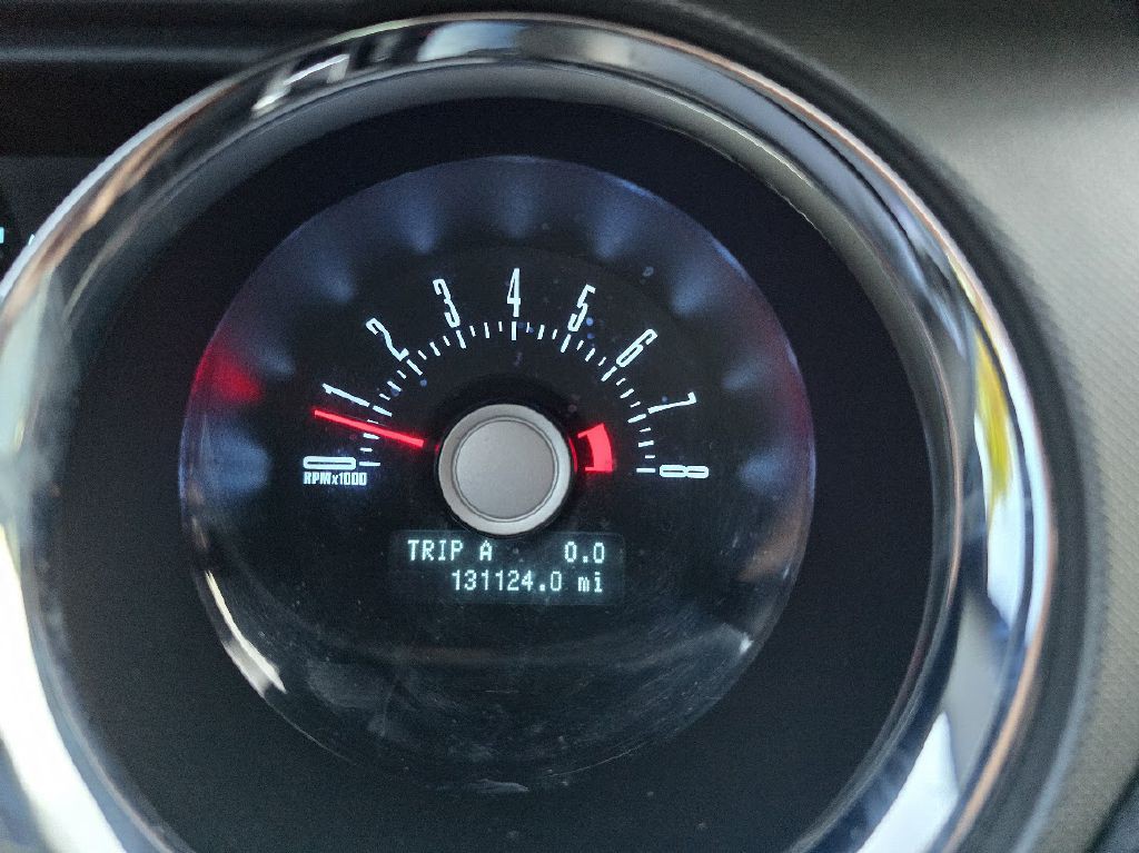 2012 Ford Mustang Image 28