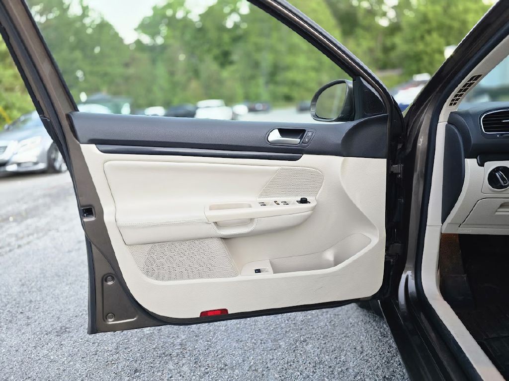 2014 Volkswagen Jetta Image 19