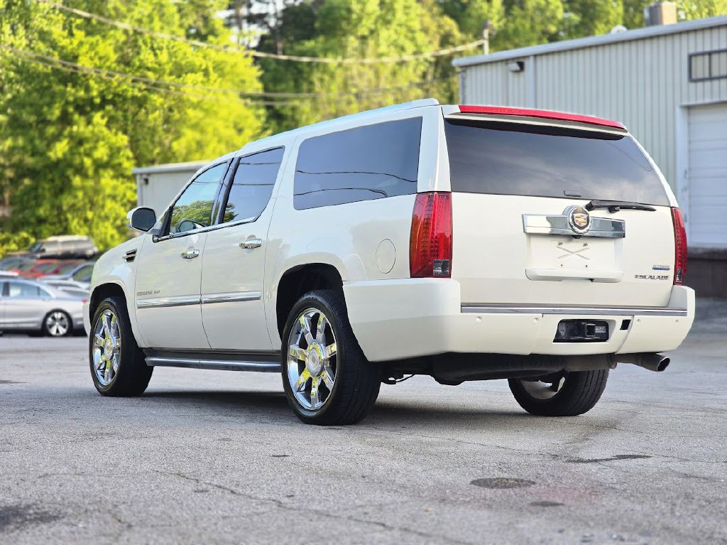 2013 Cadillac Escalade Image 5