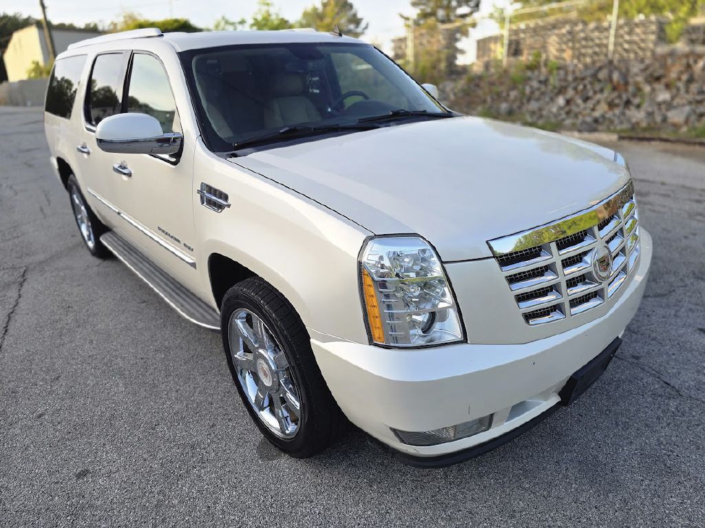 2013 Cadillac Escalade Image 11