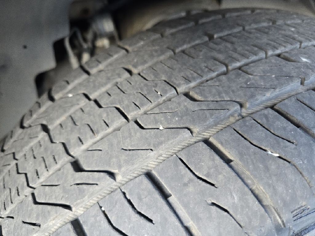 2013 Cadillac Escalade Image 19