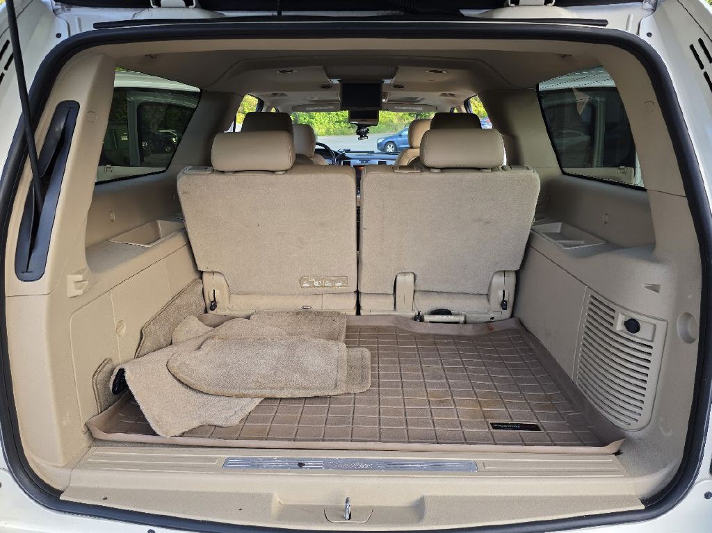 2013 Cadillac Escalade Image 25