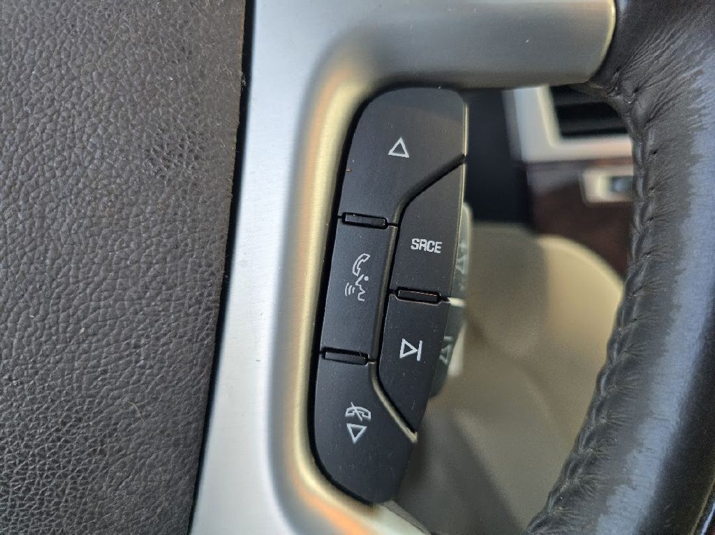 2013 Cadillac Escalade Image 36