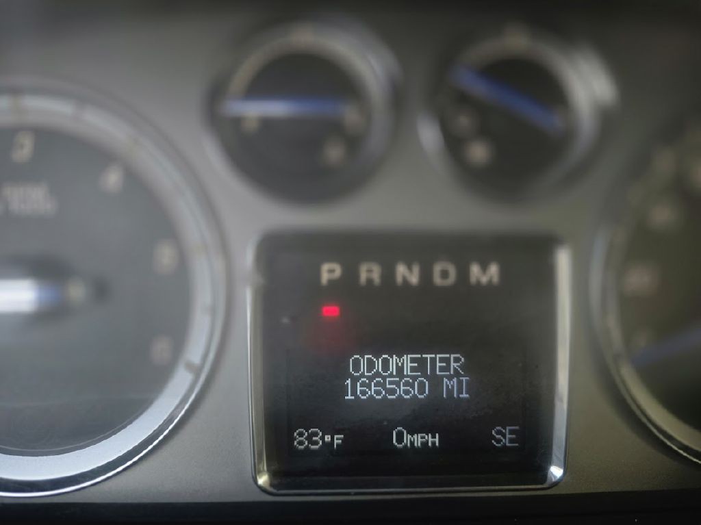 2013 Cadillac Escalade Image 38