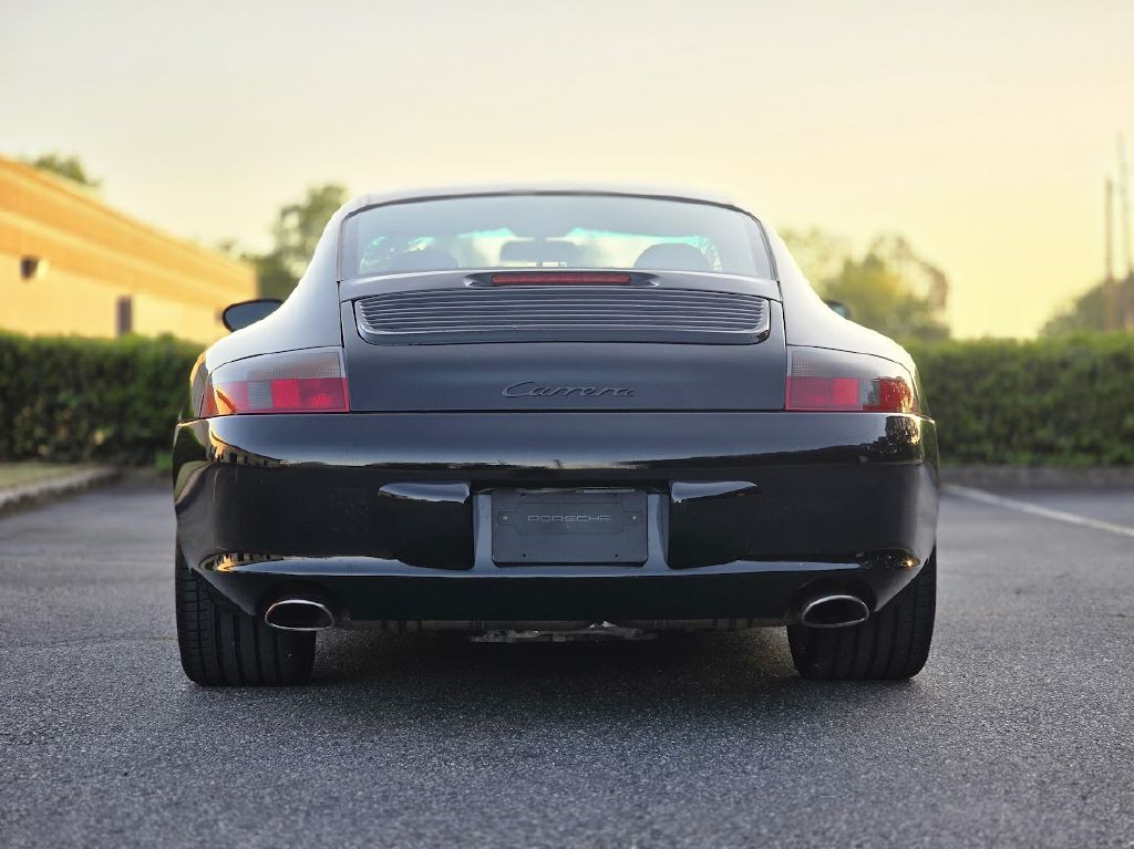 2002 Porsche 911 Image 8