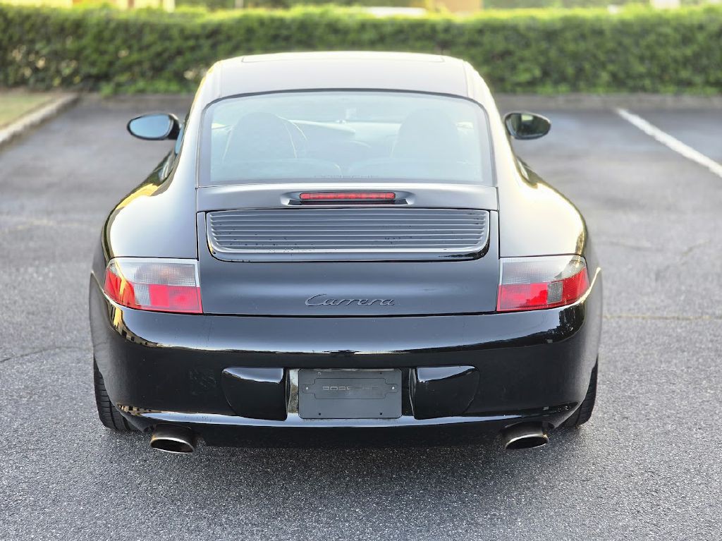 2002 Porsche 911 Image 9