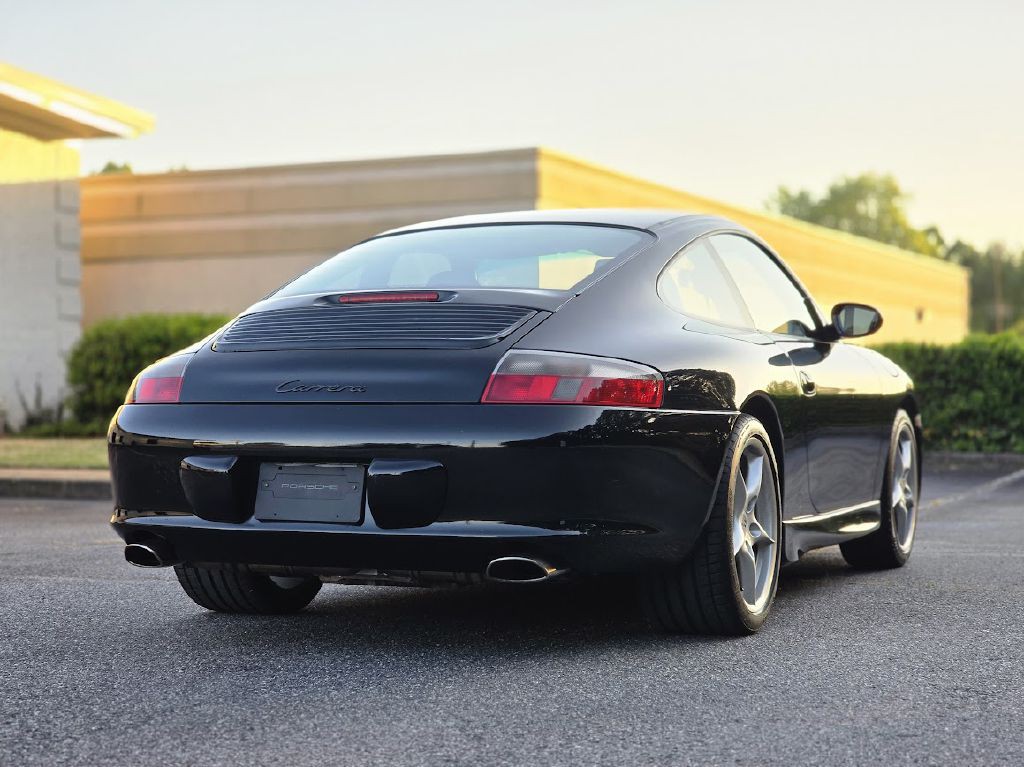 2002 Porsche 911 Image 10