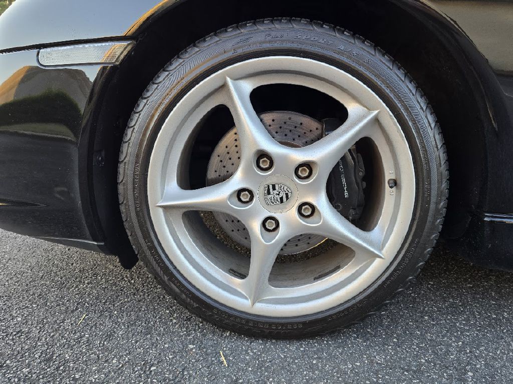 2002 Porsche 911 Image 16