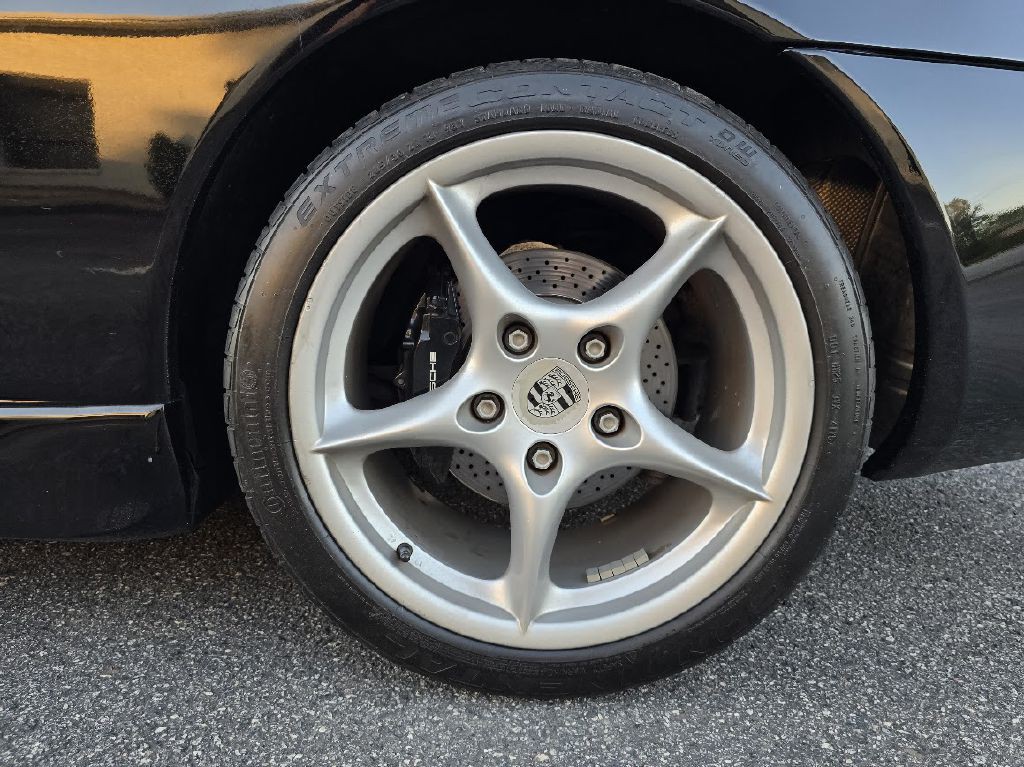 2002 Porsche 911 Image 17