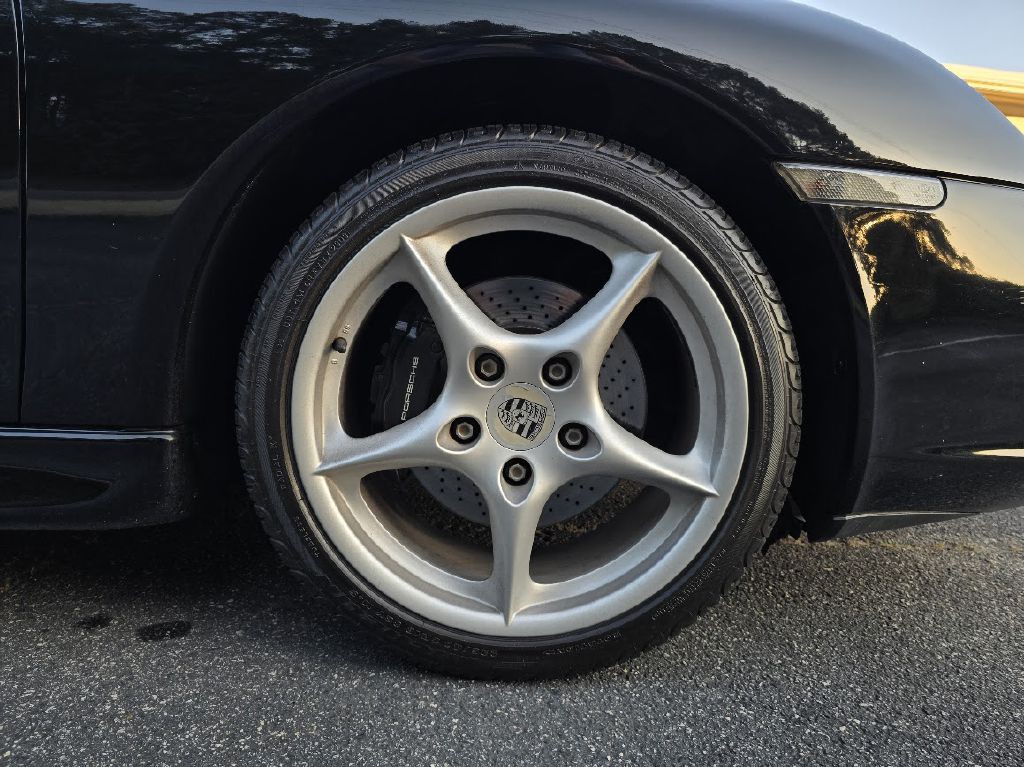 2002 Porsche 911 Image 19