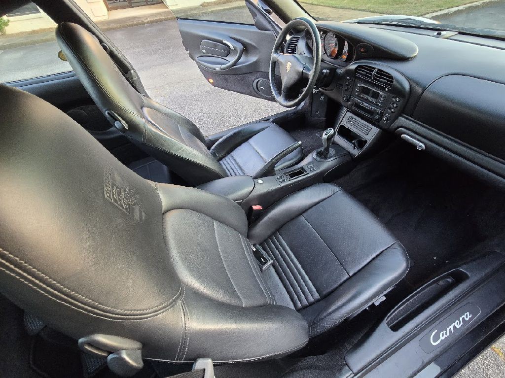 2002 Porsche 911 Image 24