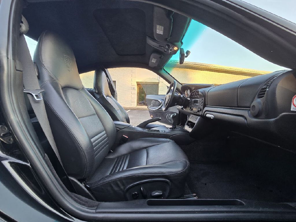 2002 Porsche 911 Image 25