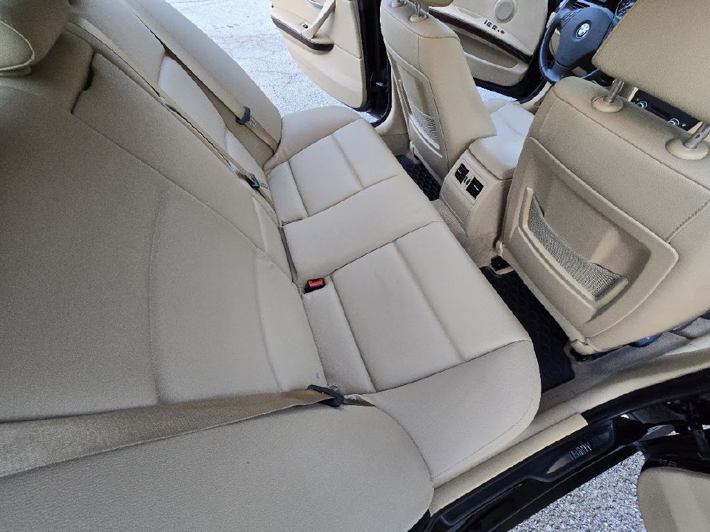 2009 BMW 3 Series Image 18