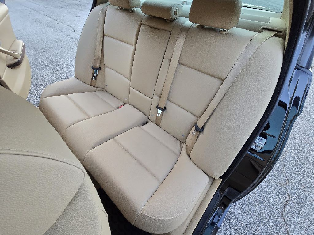 2009 BMW 3 Series Image 20