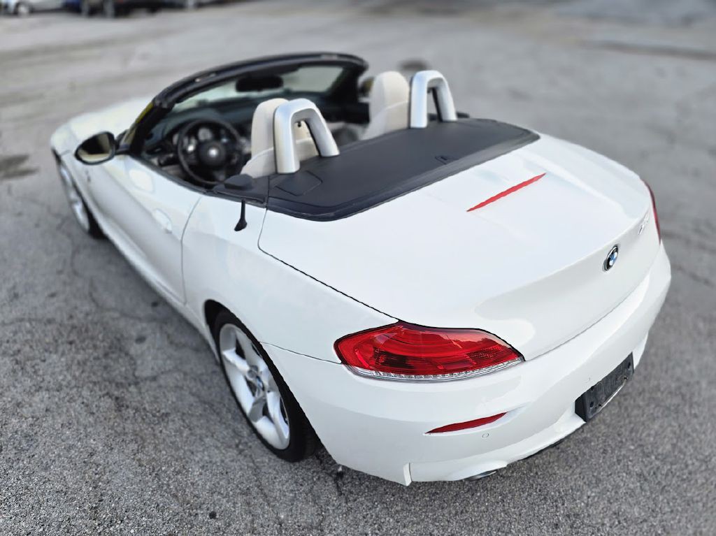 2011 BMW Z4 Image 10
