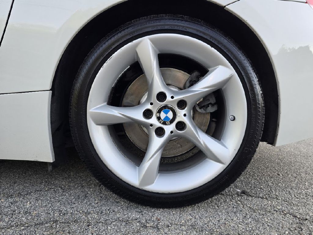 2011 BMW Z4 Image 20