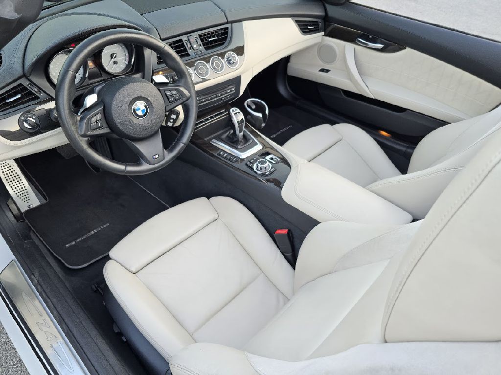 2011 BMW Z4 Image 23