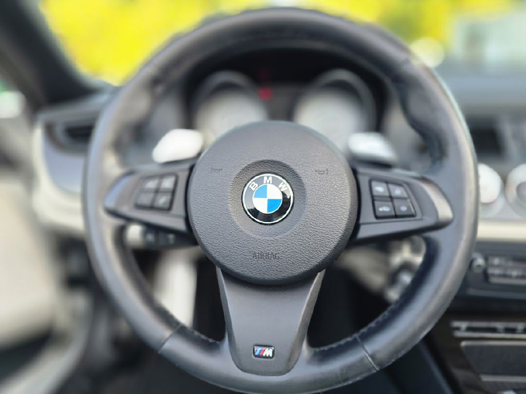 2011 BMW Z4 Image 32
