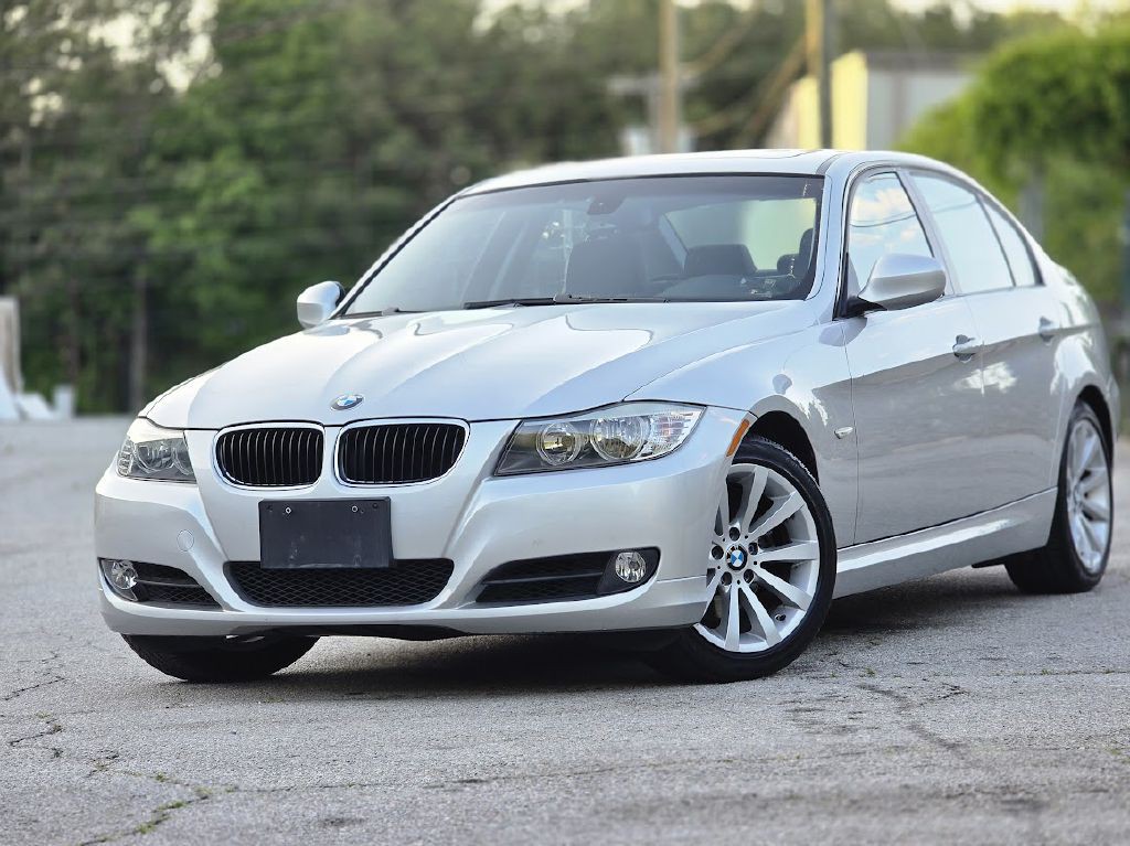 2009 BMW 3 Series Image 1