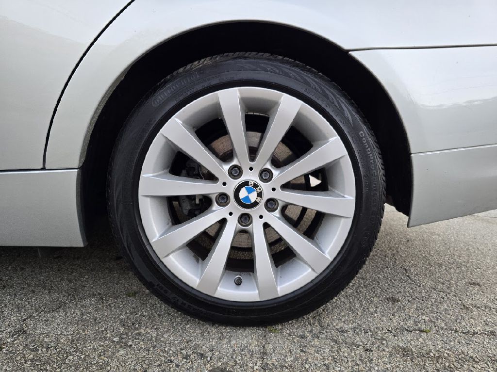 2009 BMW 3 Series Image 18