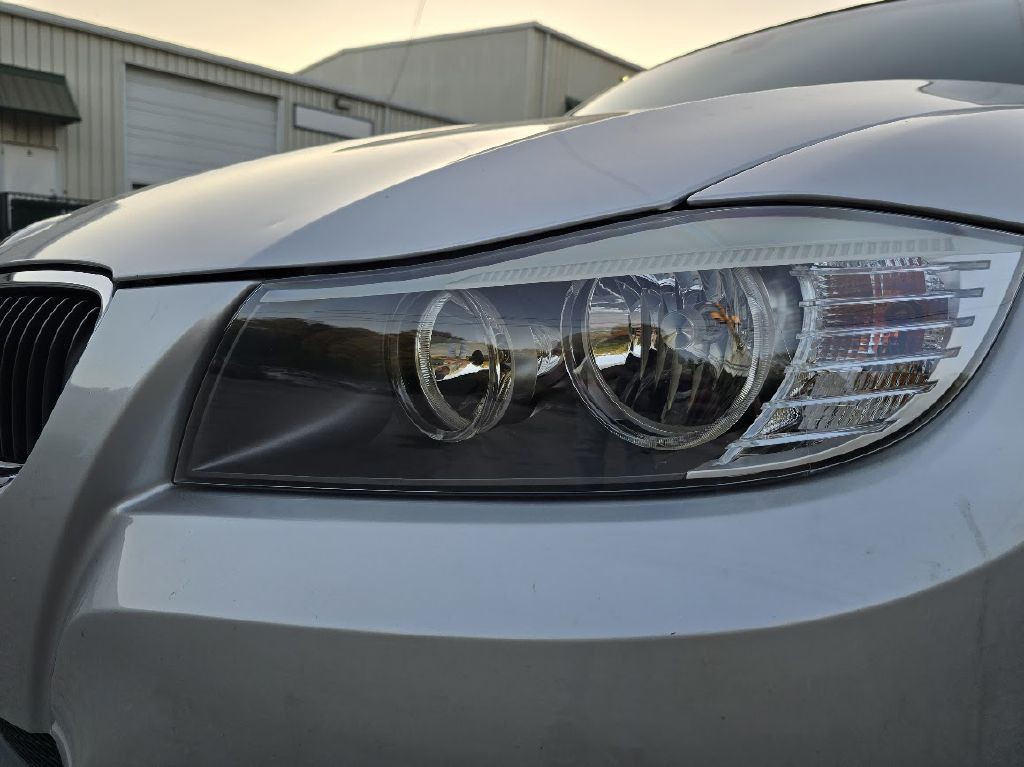 2009 BMW 3 Series Image 23