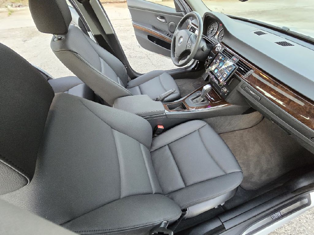 2009 BMW 3 Series Image 26