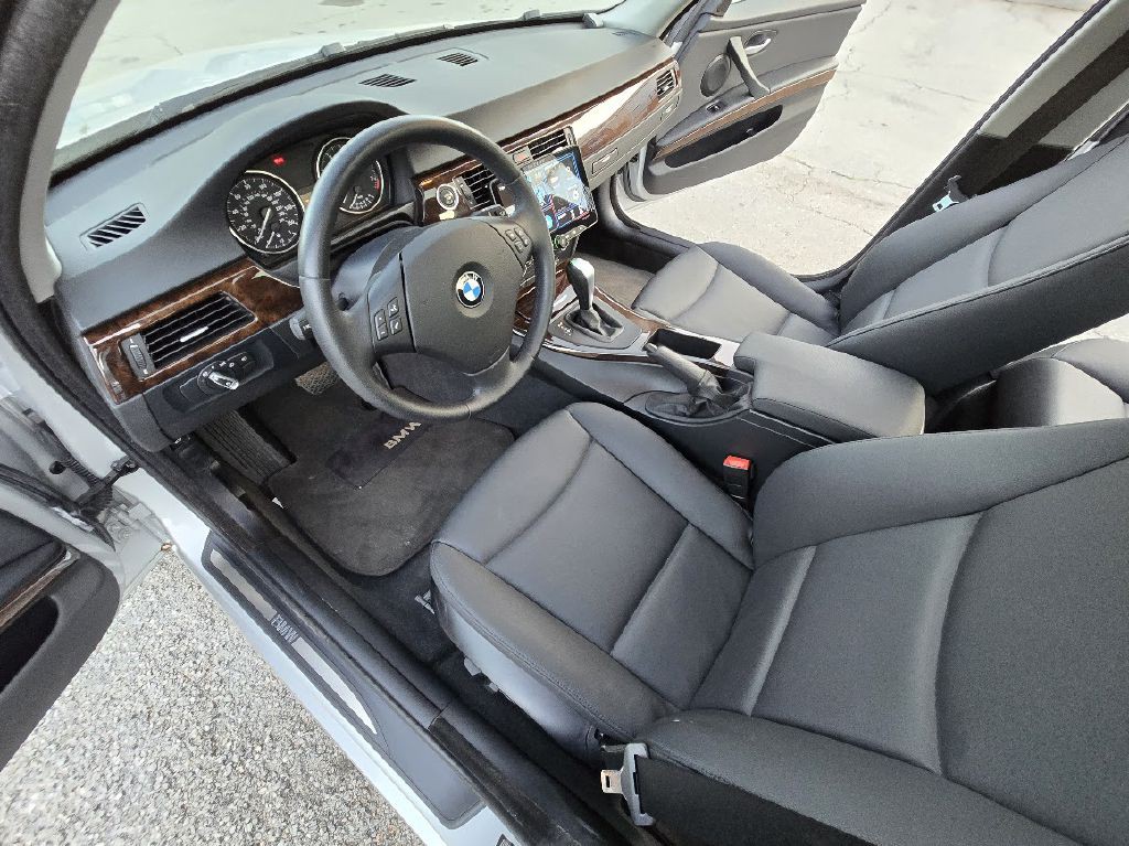 2009 BMW 3 Series Image 35
