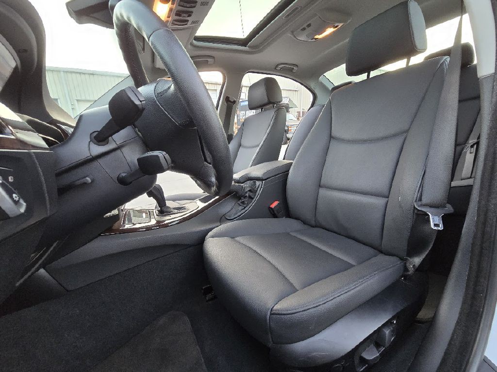 2009 BMW 3 Series Image 36