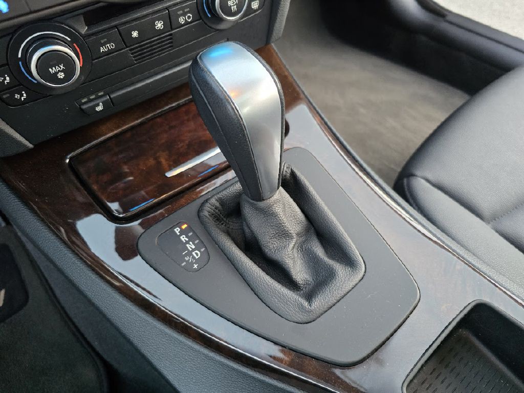 2009 BMW 3 Series Image 37