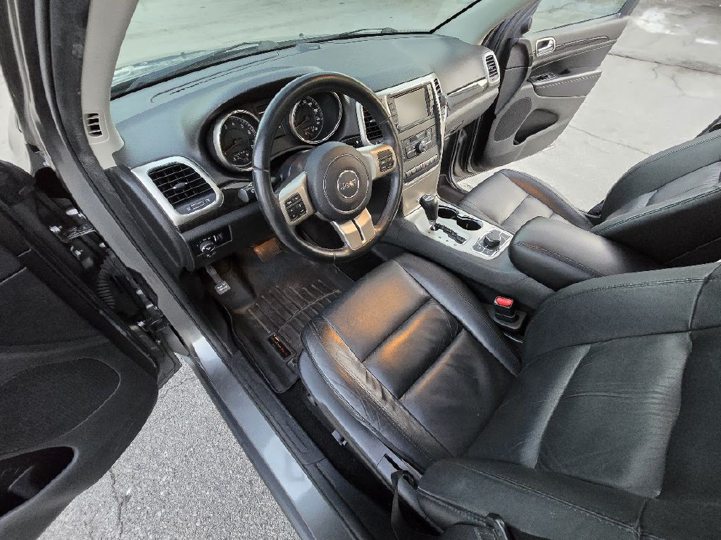 2013 Jeep Grand Cherokee Image 18