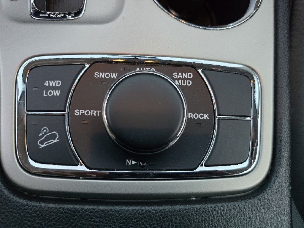 2013 Jeep Grand Cherokee Image 32