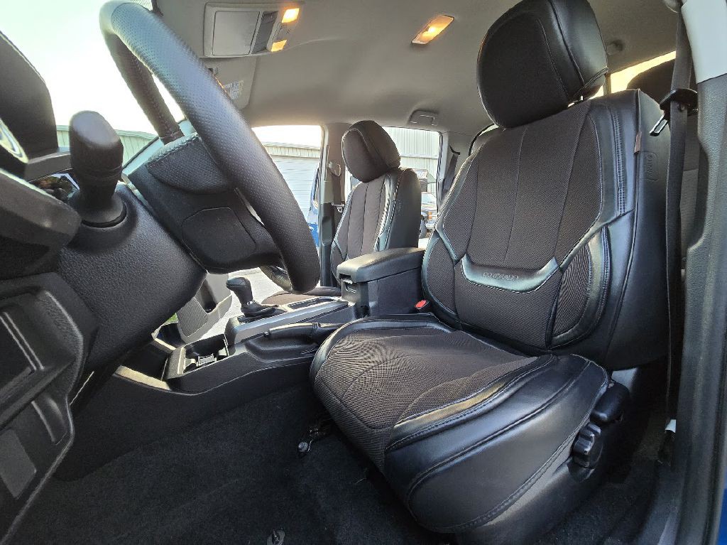 2017 Toyota Tacoma Image 18