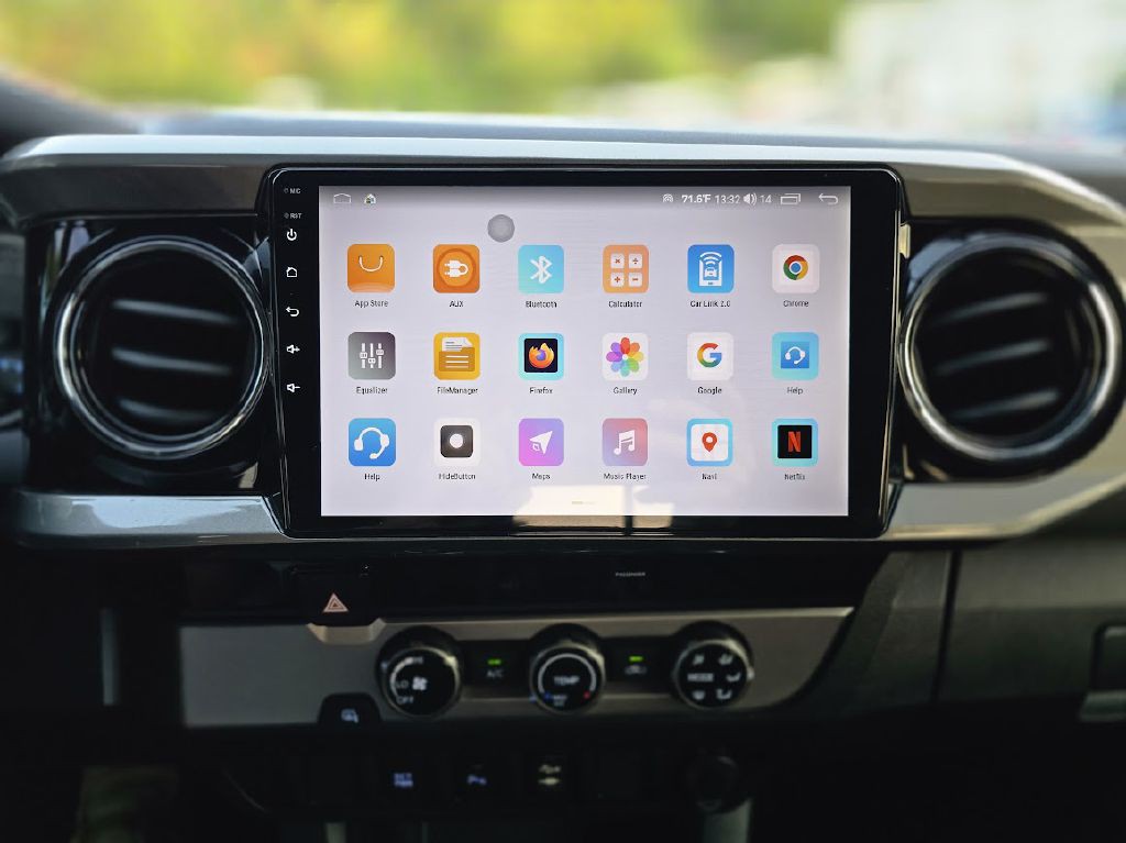 2017 Toyota Tacoma Image 30