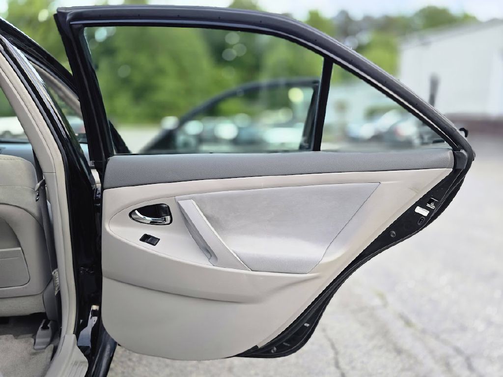 2008 Toyota Camry Image 25