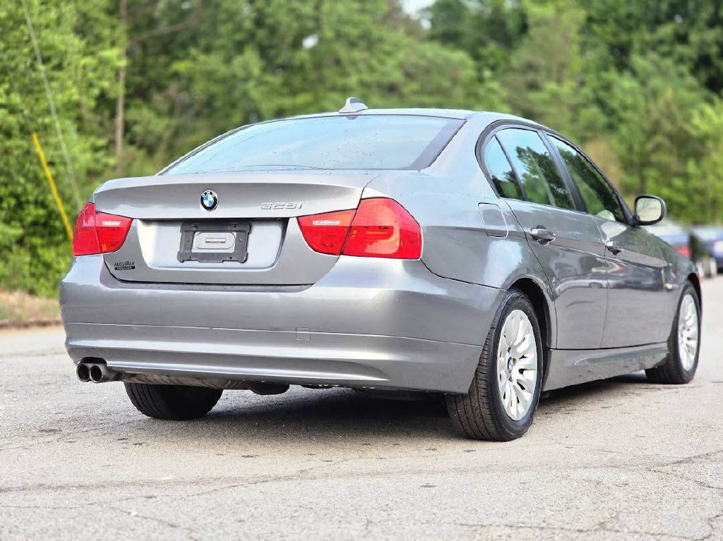 2009 BMW 3 Series Image 7