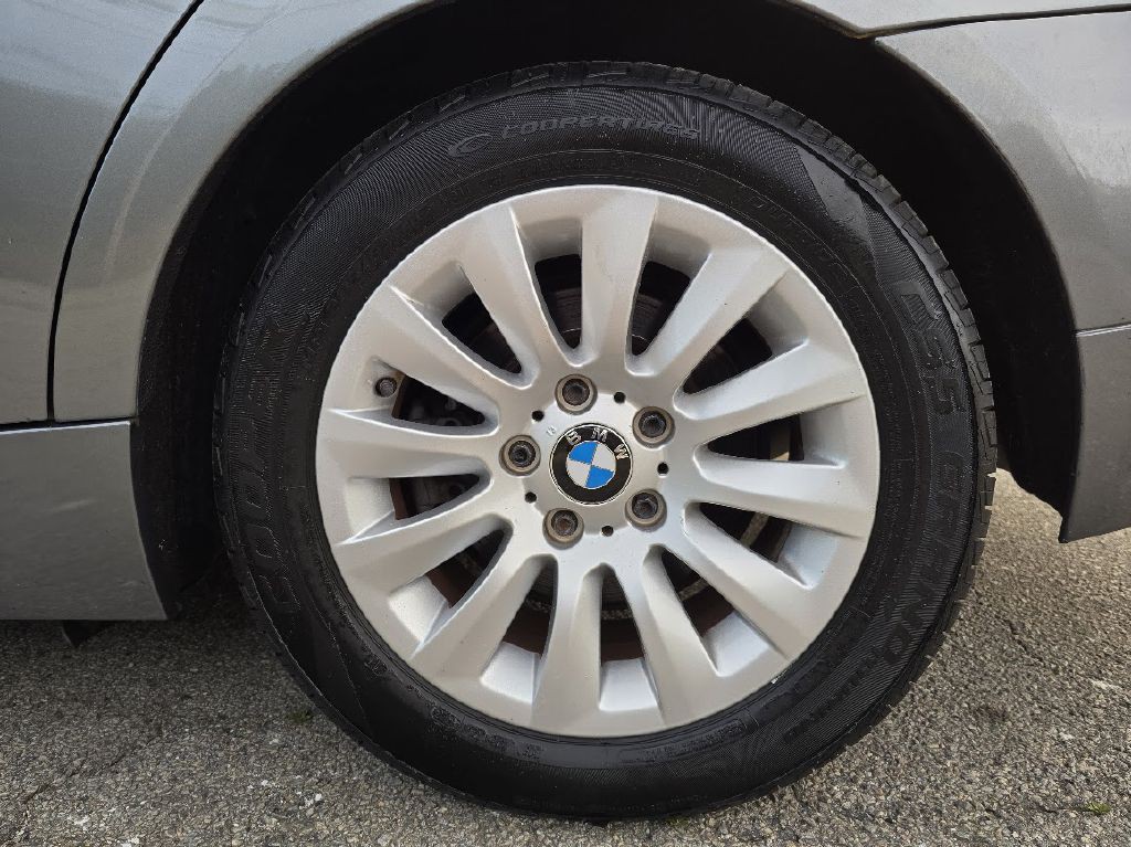 2009 BMW 3 Series Image 13