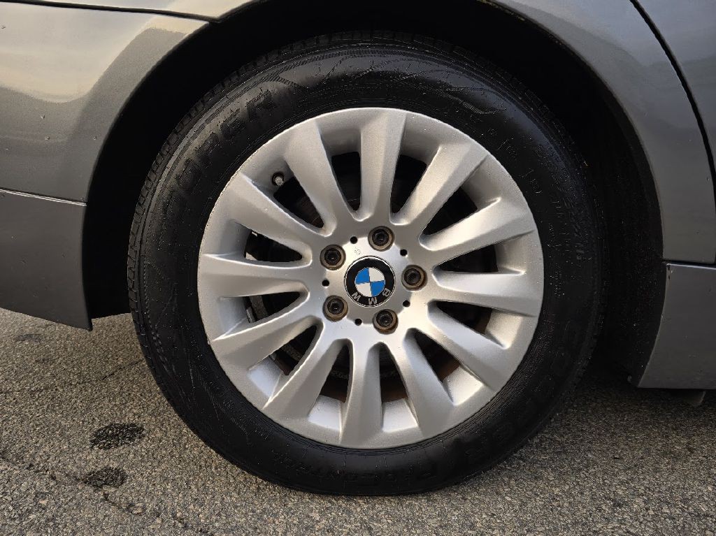 2009 BMW 3 Series Image 15