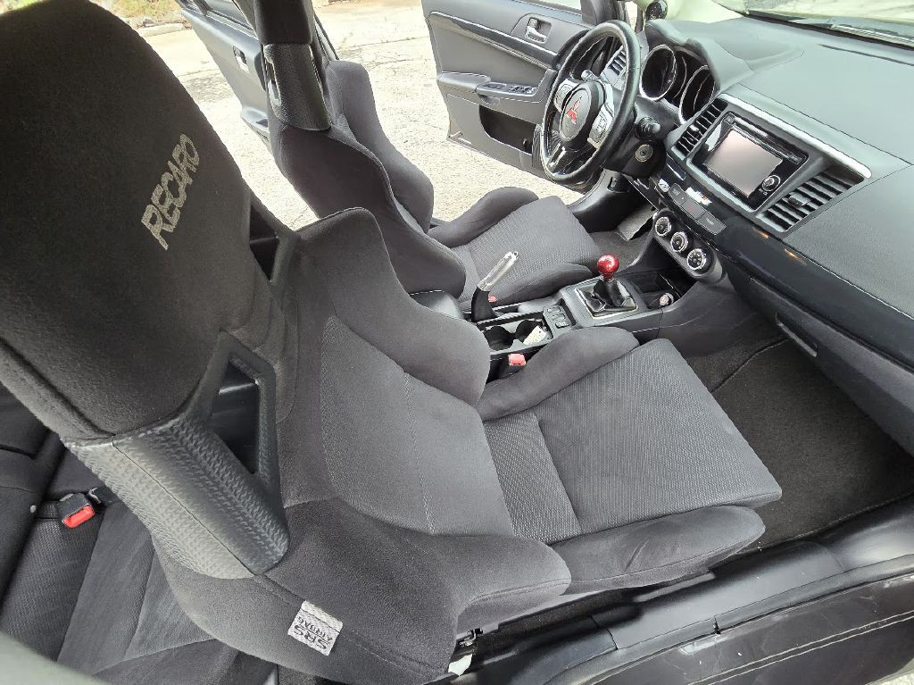 2014 Mitsubishi Lancer Image 30